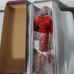 Tonner Tyler Wentworth Radical Red Doll NIB 16"